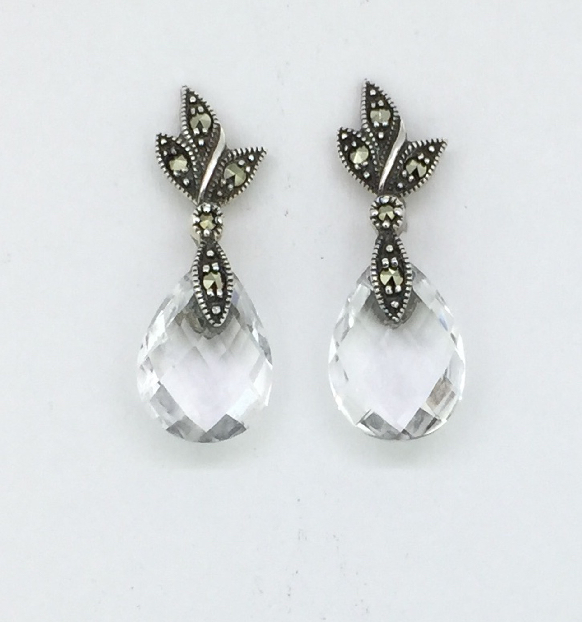 White Rhodium Finish Grey Crystal & Pearl Earrings Design by Rhea at  Pernia's Pop Up Shop 2024